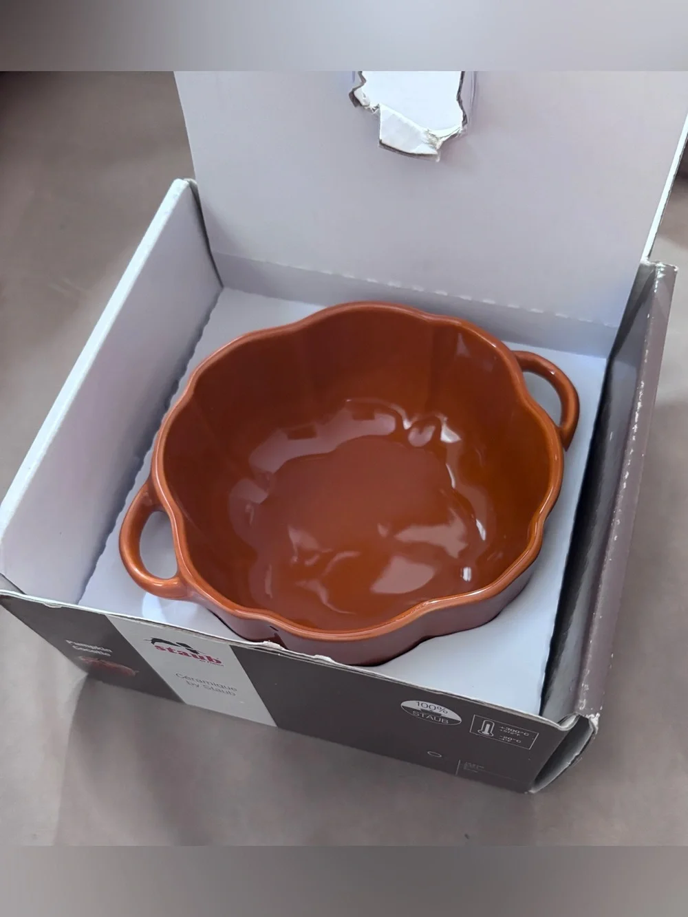 Staub Ceramic Petite Pumpkin Cocotte 0.5 Qt Burnt Orange New Halloween Fall